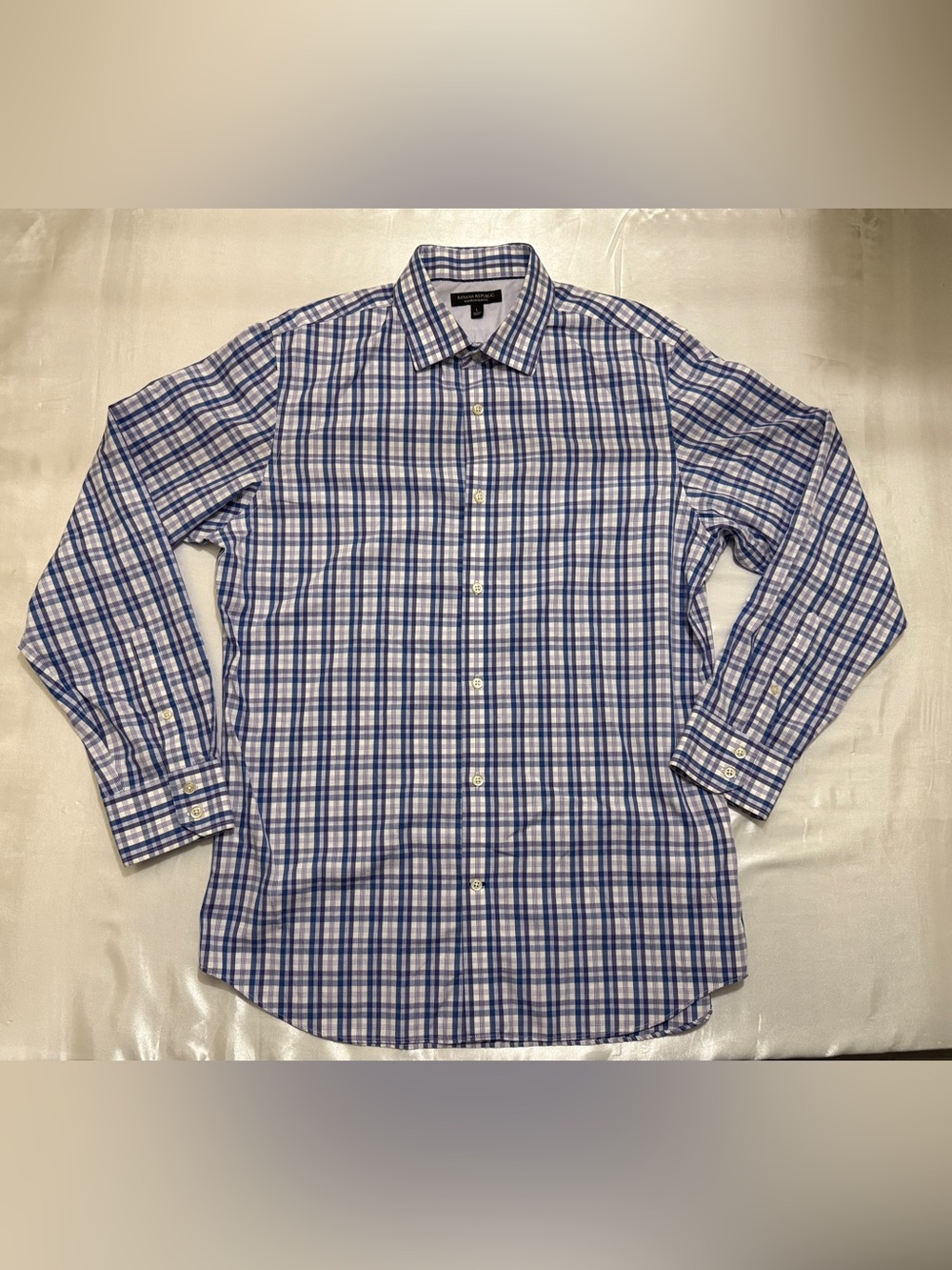 Banana Republic white/purple plaid button-up shirt in size L
